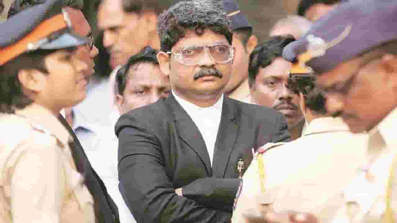 'घरामध्ये गाढव पाळणारे सदावर्ते काय खातात हे तपासलं पाहिजे'