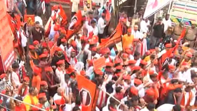 संभाजीनगरात अभूतपूर्व गोंधळ, मनसेचा मोर्चा पोलिसांनी अडवला, आंदोलकांची धरपकड, काय घडतंय?