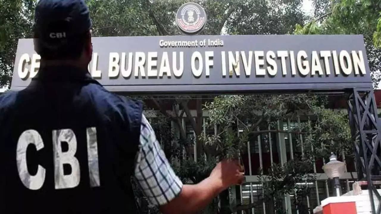 CBI ची मोठी कारवाई ! मुंबईतून कस्टमच्या 6 अधिकाऱ्यांना ठोकल्या बेड्या ; काय आहे प्रकरण?