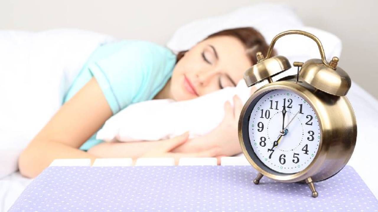 World Sleep Day : धर्मग्रंथात सांगितले आहेत झोपेचे नियम, शांत झोपेसाठी अवश्य करा हे उपाय