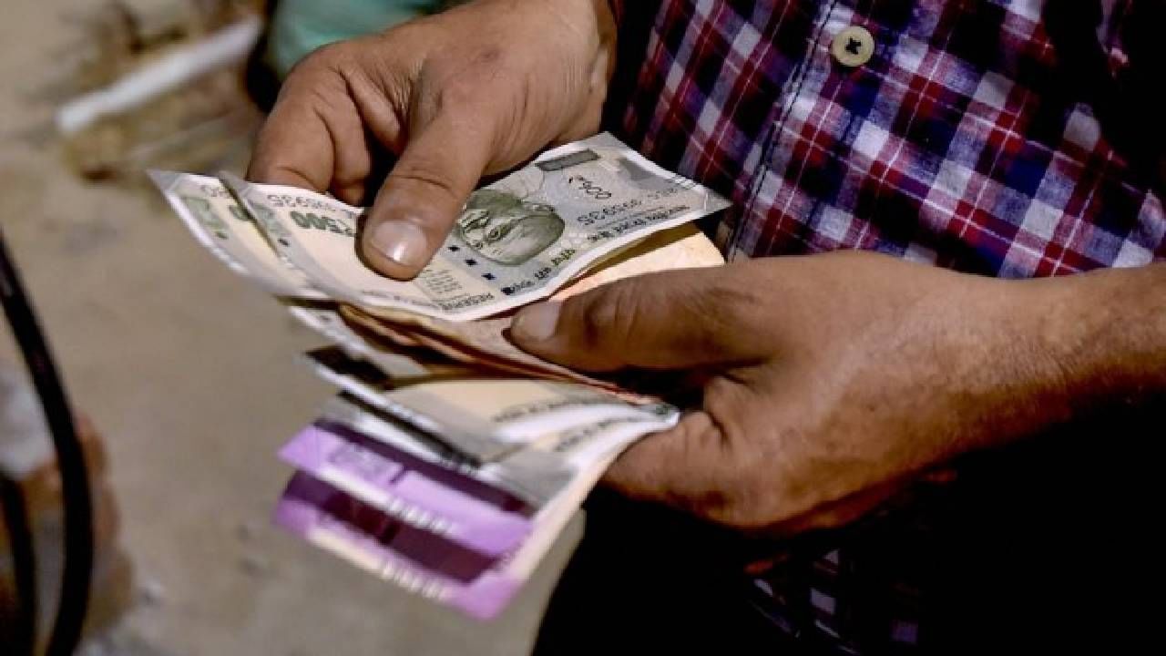 Indian Banks Deposits : अमेरिकन बँका धराशायी, भारतीय बँकांत तुमचा पैसा सुरक्षित आहे की नाही?