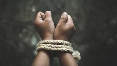 सकाळी शाळेत गेलेला मुलगा घरी परतलाच नाही, मग पित्याला व्हॉट्सअपवर एक मॅसेज आला अन्...