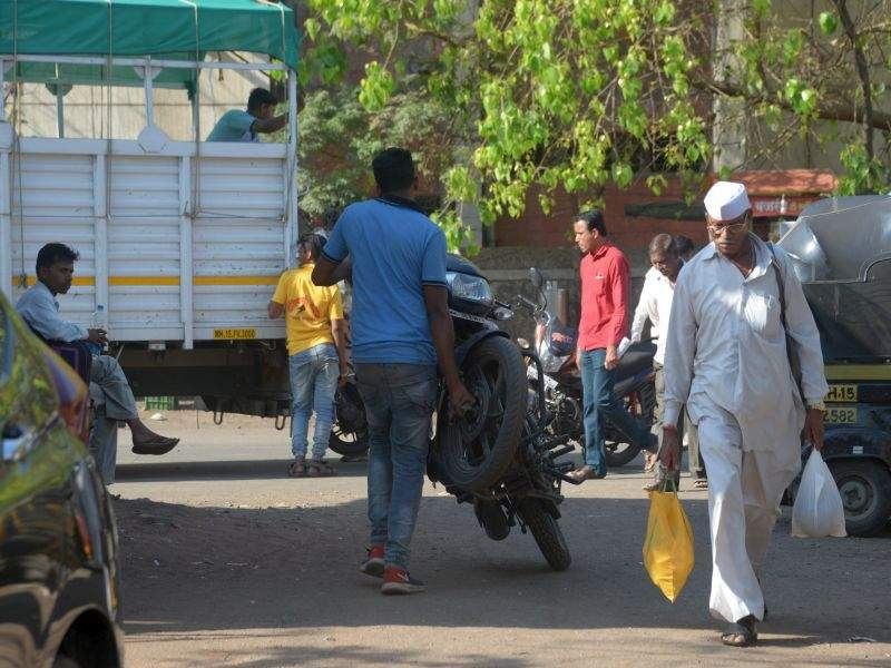 नाशिकमध्ये आता टोइंग बंद, नाशिक पोलिस आयुक्तांचा मोठा निर्णय; पण कारवाई होणार 'ती' कशी? जाणून घ्या