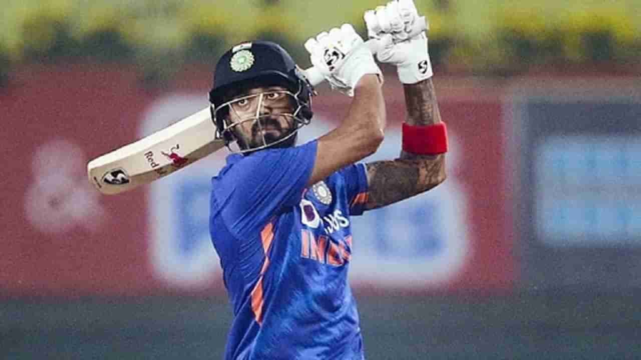 IND vs AUS : टेस्टमध्ये फेल वनडेत बेस्ट, केएल राहुलची अर्धशतकी खेळी आणि मीम्सचा वर्षाव