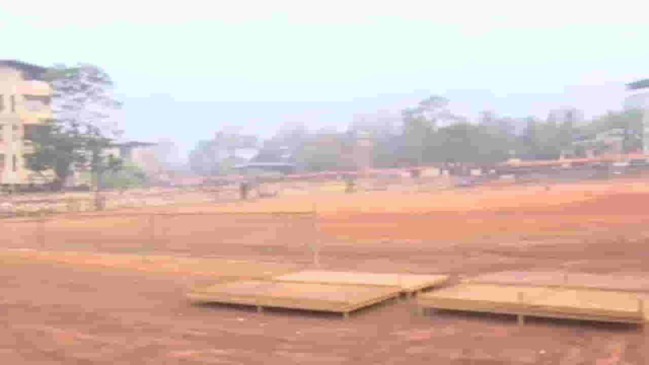 उद्धव ठाकरेंच्या टीकेला मिळणार उत्तर; शिंदेंच्या सभेसाठी मैदानात जय्यत तयारी