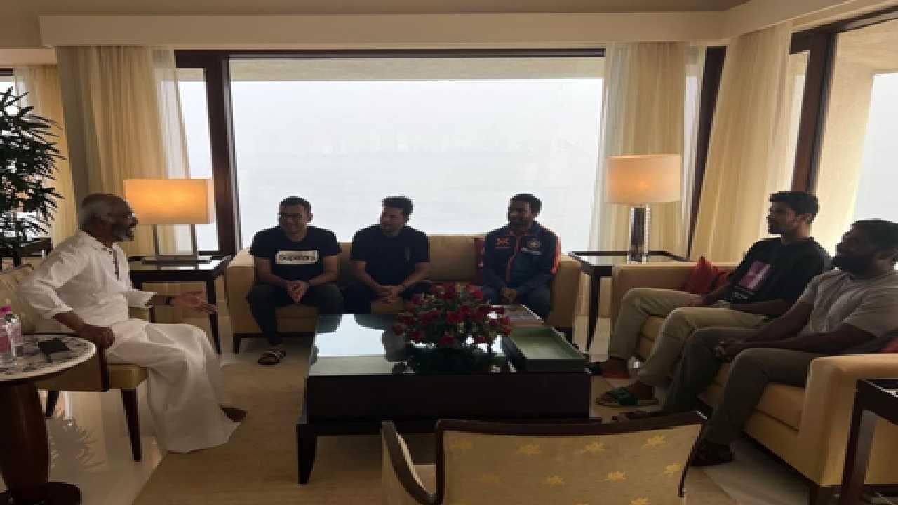 Team India : टीम इंडियाच्या 'या' क्रिकेटर्सनी सुपरस्टार रजनीकांत यांची त्यांच्या निवासस्थानी घेतली भेट