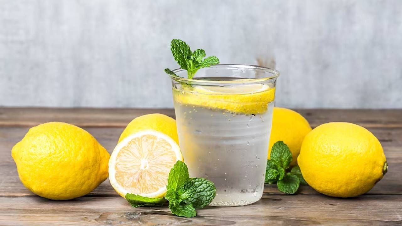 Lemon Water Side Effects : उन्हामुळे त्रासलात ? लिंबूपाणी प्यायचयं ? पण जरा जपून प्या, नाहीतर होतील हे आजार