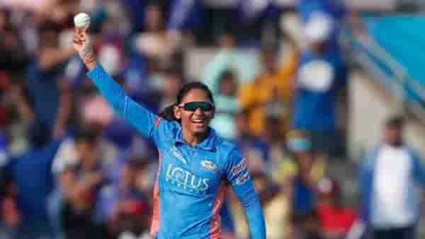 What A Catch ! डब्ल्यूपीएलमध्ये मुंबईचा पहिला पराभव, पण चर्चा रंगली त्या झेलची Watch Video