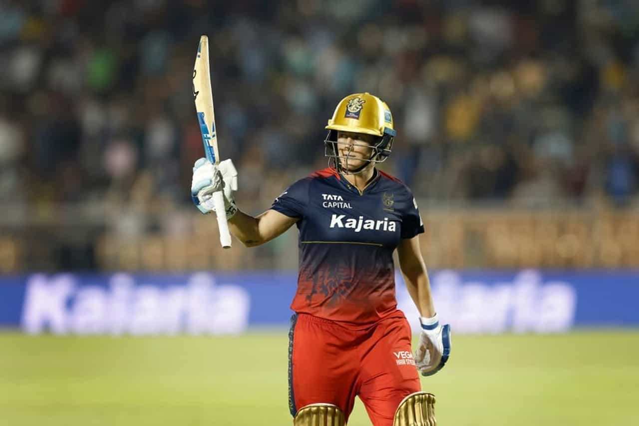 Sophie Devine | अरेरे! सोफी डेव्हाईनचं शतक एका धावेने हुकलं पण RCB ला जिंकवलं