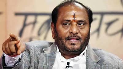 माते ! एकनाथ शिंदे यांना सुबुद्धी दे... चांगली बुद्धी दे आणि...; रामदास कदम यांनी देवीला काय घातले साकडे?