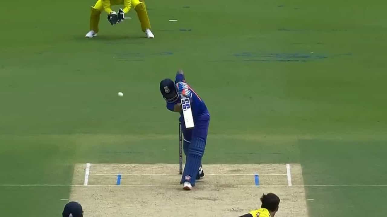 IND vs AUS | मिचेल स्टार्क याच्यासमोर सूर्यास्त, सूर्यकुमार यादव पुन्हा अपयशी