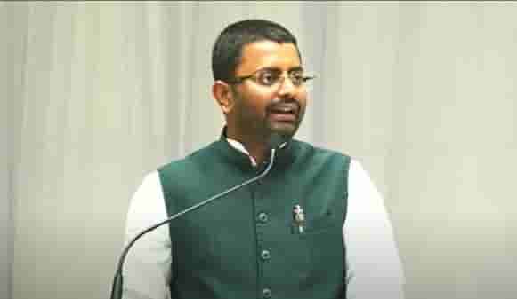 भारताला जागतिक नेता बनविण्याचे काम युवा पिढीने करावे, स्वामी अभिषेक ब्रह्मचारी
