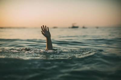 इंस्टाग्रामवर व्हिडीओ बनविण्याच्या नादात डोहात उतरले, एकाला शोधण्याच्या नादात चौघे निघाले अन्