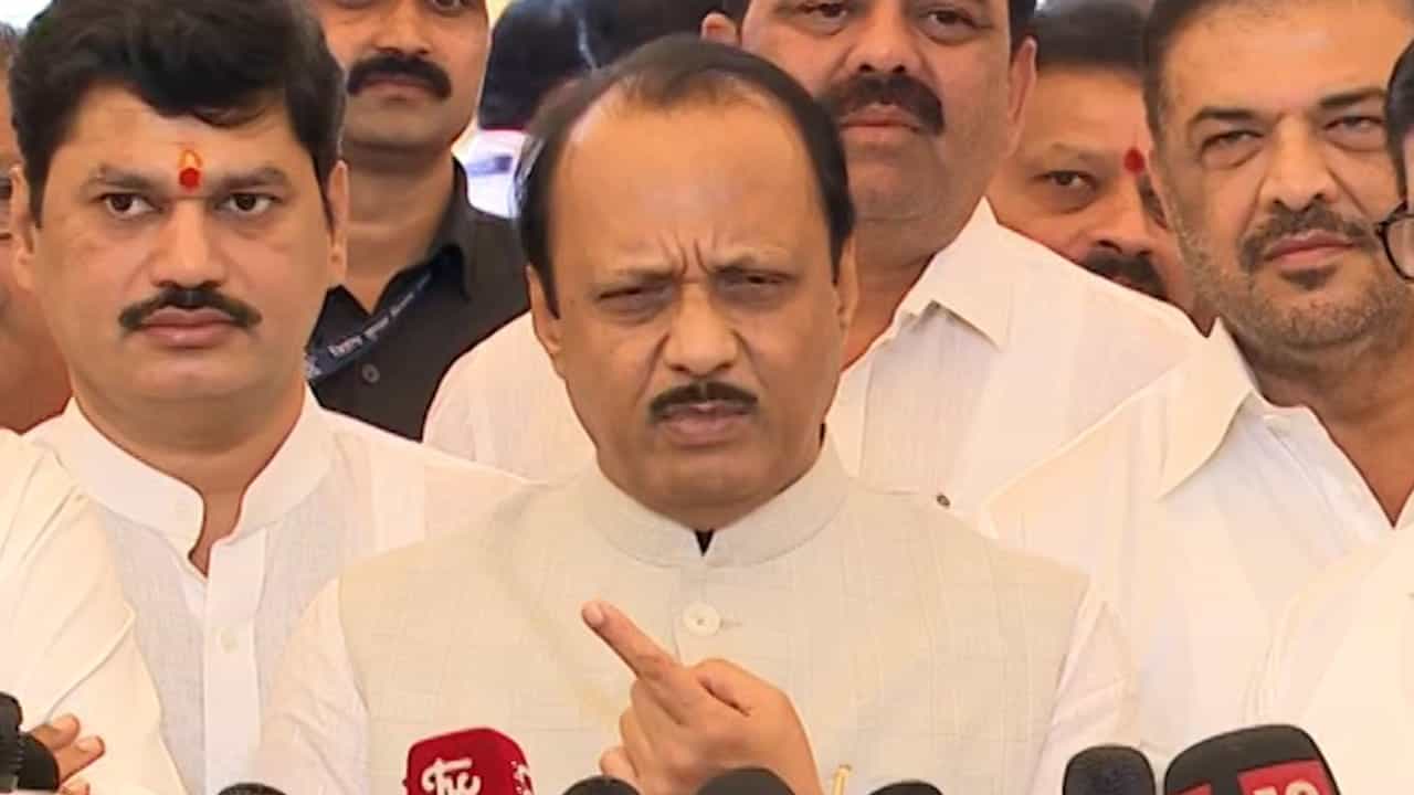 सरकारला घाम फुटत नाही, हे दुर्दैव; अजित पवार सरकारवर बरसले