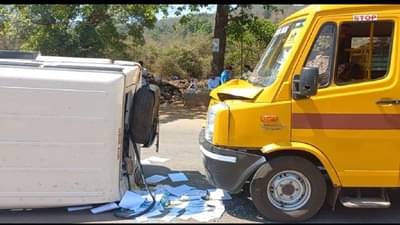 बोलेरो गाडी आणि स्कूलबसमध्ये समोरासमोर टक्कर, काळ आला होता पण...