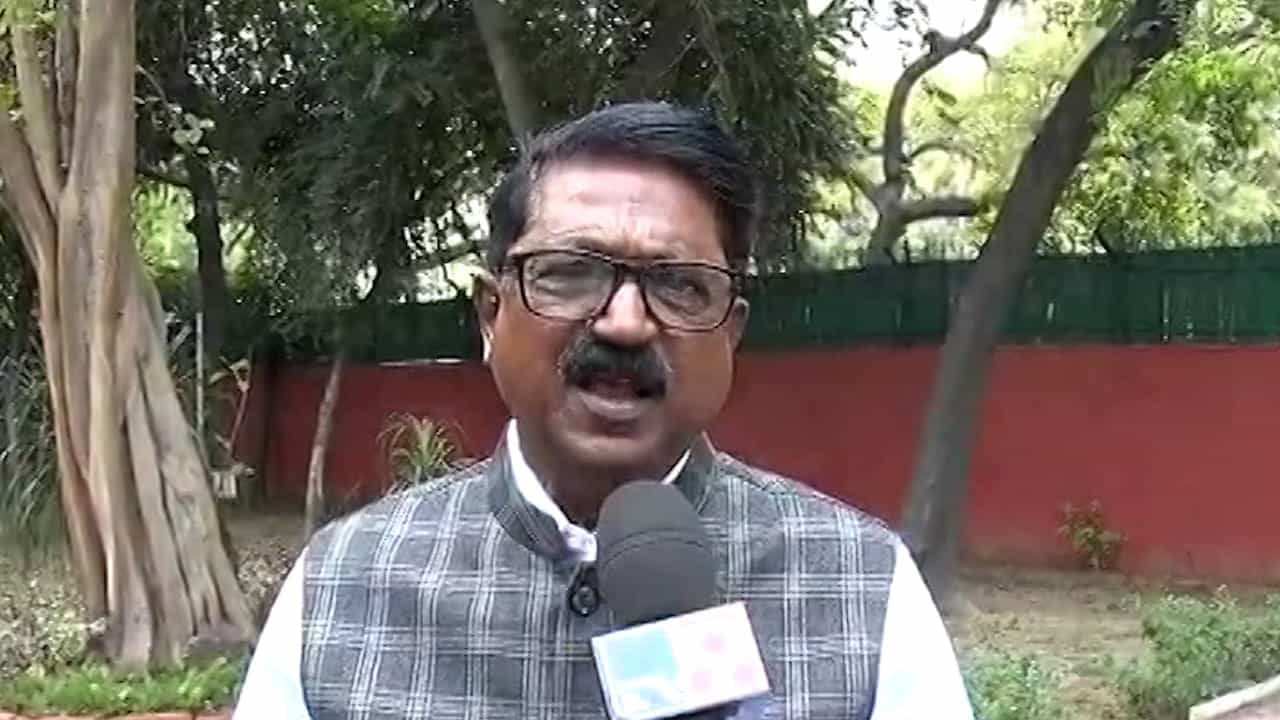 महादजी शिंदे कोण? ते कोणासोबत लढले? माहित तरी आहे का?; सावंत यांचा शिंदे यांना टोला