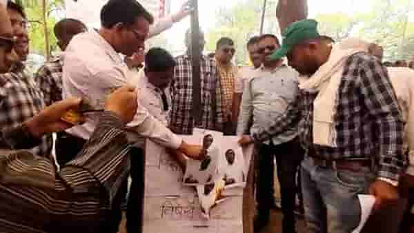 सरकारी कर्मचाऱ्यांच्या आंदोलनात फूट, कर्मचारी नेते काटकर यांचा पुतळा जाळला; येथे अजूनही संप सुरूच