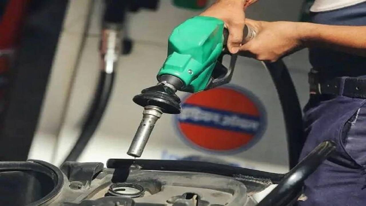 Petrol Diesel Price Today : पेट्रोल-डिझेलच्या स्वस्ताईची गुढी! दर कपातीचा निर्णय लवकरच, मोदी सरकारने टाकले हे पाऊल