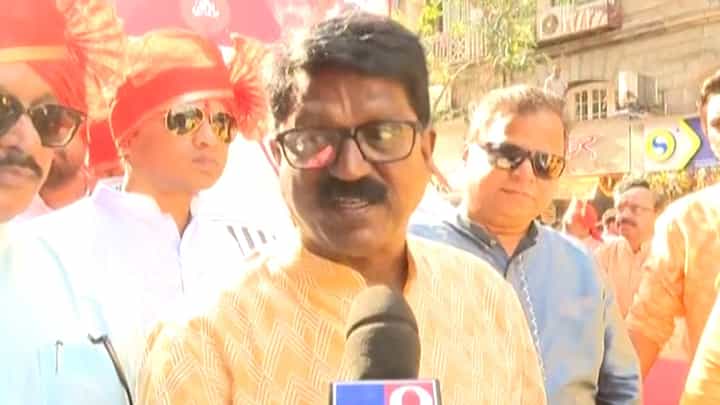 संविधानावर हल्ला होतोय : अरविंद सावंत संविधानावर हल्ला होतोय : अरविंद सावंत