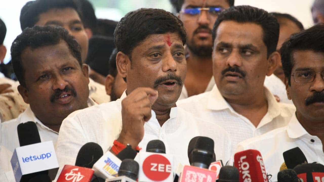 लोकसभा निवडणूक लढणार? रविंद्र धंगेकर यांनी गुढीपाडव्याच्या दिवशी आपला पुढचा इरादा सांगितला... लोकसभा निवडणूक लढणार? रविंद्र धंगेकर यांनी गुढीपाडव्याच्या दिवशी आपला पुढचा इरादा सांगितला...