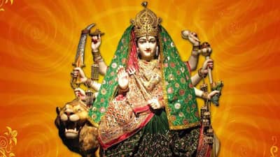 Chaitra Navratri Upay : मिळकती पेक्षा खर्च अधिक होत आहे? चैत्र नवरात्रीत हे उपाय अवश्य करा