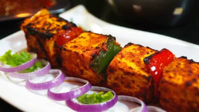 चिकन की पनीर? वजन कमी करण्यासाठी का सर्वोत्तम?