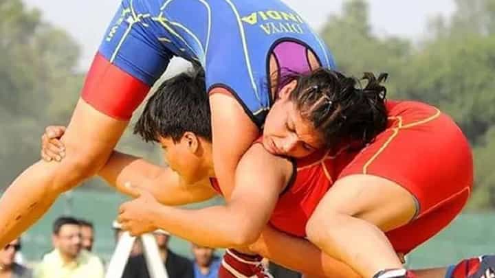 पहिल्या 'महिला महाराष्ट्र केसरी'चा थरार, कोण मारणार बाजी, कोण नेणार मानाची गदा? पहिल्या 'महिला महाराष्ट्र केसरी'चा थरार, कोण मारणार बाजी, कोण नेणार मानाची गदा?