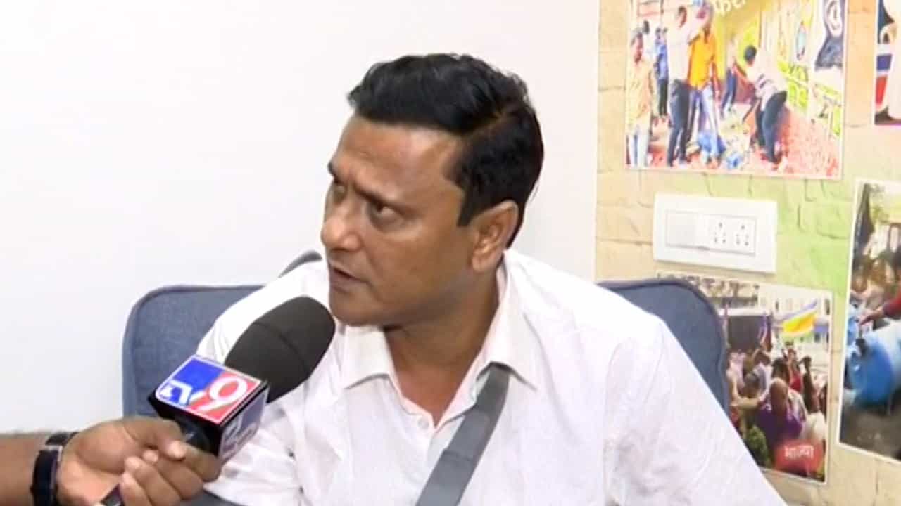 ठाकरे-फडणवीस वादावर मनसे नेत्याची टीका; म्हणाले, स्थर घसरत...