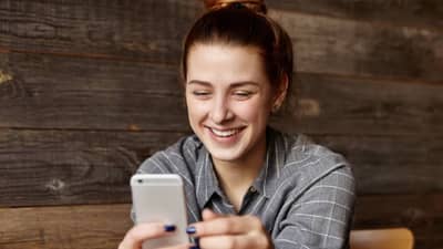 VIच्या प्लॅनचा धमाका; 299 रुपयांत दररोज मिळेल 1.5Gb डेटा आणि बरंच काही