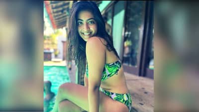 आमिर खान याच्या भाचीचा ग्रीन बिकीनीत हॉट लूक, फोटो पाहून नेटकऱ्यांची साऊथ अभिनेत्रीशी तुलना