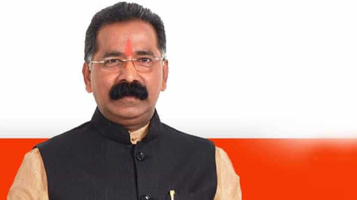 साळवी कुटुंबीयांची चौकशी पुढे ढकलली; काय आहे नेमकं कारण साळवी कुटुंबीयांची चौकशी पुढे ढकलली; काय आहे नेमकं कारण