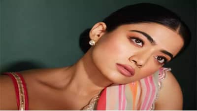 Rashmika Mandanna घरी काम करणाऱ्या मोलकरणीच्या देखील पडते पाया; कारण सांगत अभिनेत्री म्हणाली...