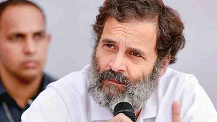 Dis’Qualified MP : खासदारकी रद्द झाल्यावर राहुल गांधींच्या ट्विटर प्रोफाईलमध्ये काय बदललं? Dis’Qualified MP : खासदारकी रद्द झाल्यावर राहुल गांधींच्या ट्विटर प्रोफाईलमध्ये काय बदललं?