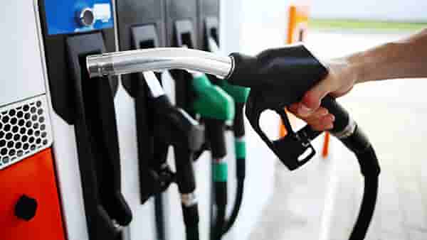 Petrol Diesel Price Today : कच्चे तेल घसरले, 308 दिवसांपासून तर दिलासा, आजचा पेट्रोल-डिझेलचा भाव काय