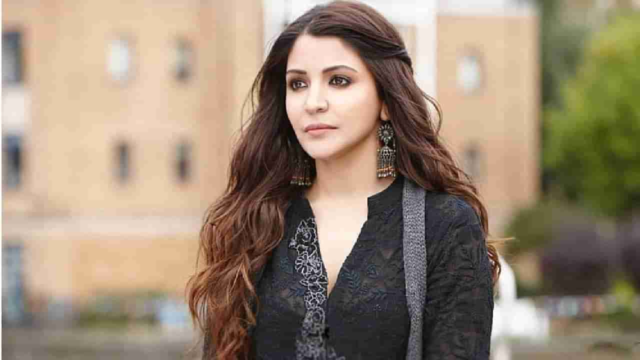 Anushka Sharma हिचा  या सेलिब्रिटींसोबत छ्त्तीसचा आकडा;  एकमेकांचं तोंड देखील पाहत नाहीत