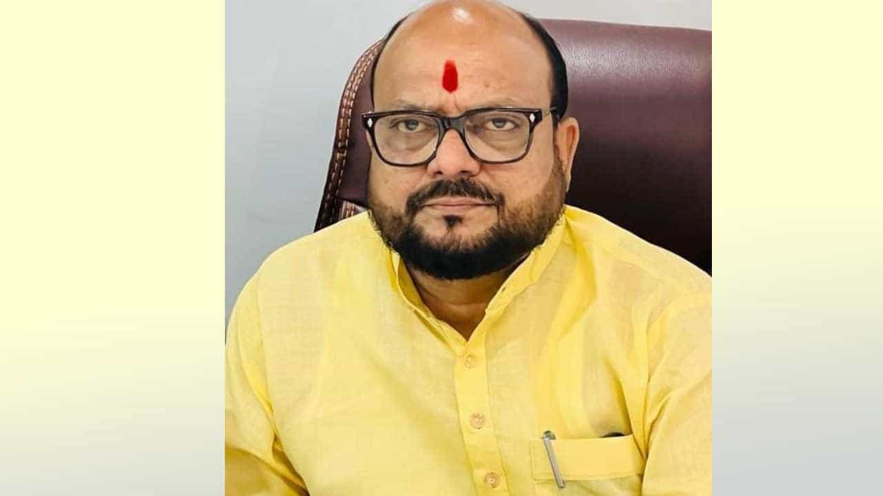 जे पोलीस आधी पकडायचे ते आता संरक्षण करायला माझ्या मागे असतात; शिवसेनेच्या मंत्र्याचं वक्तव्य