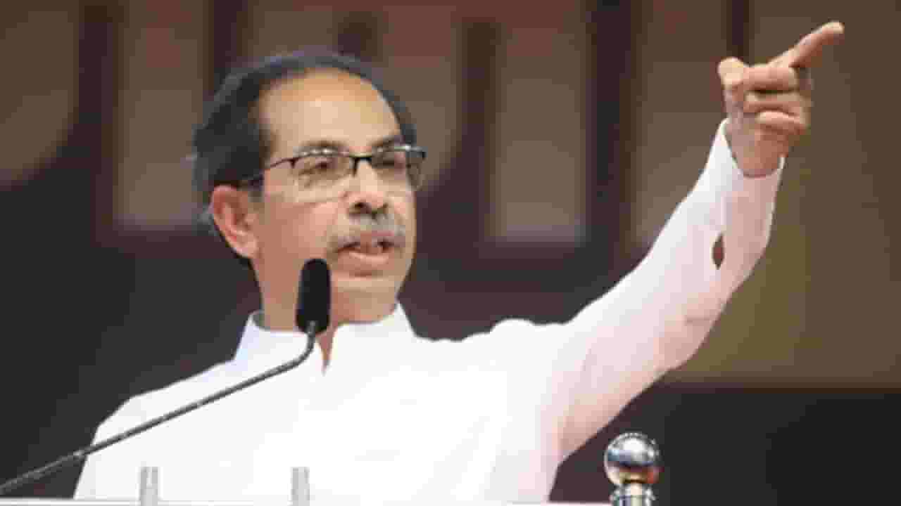 मिंध्याच्या नेतृत्वाखाली निवडणुका लढणार का?, उद्धव ठाकरे यांचा भाजपवर घणाघात