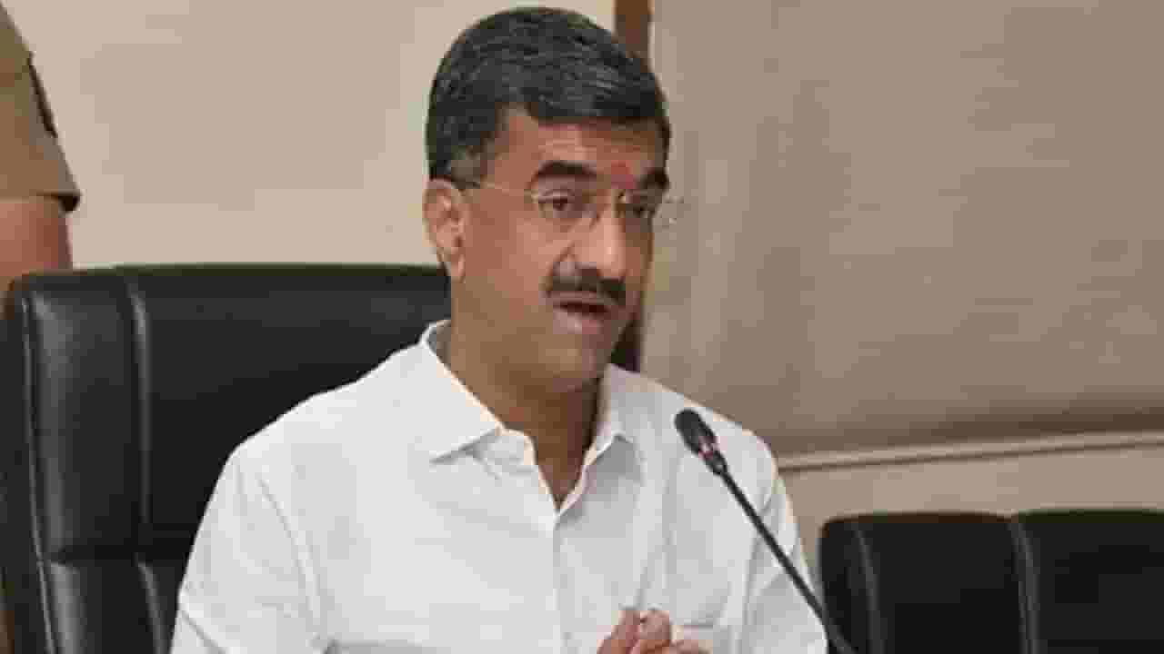 जाहिरातीवर शंभूराज देसाई याचं मोठं वक्तव्य; म्हणाले, ‘कालची जाहिरात शिवसेना...’ जाहिरातीवर शंभूराज देसाई याचं मोठं वक्तव्य; म्हणाले, ‘कालची जाहिरात शिवसेना...’