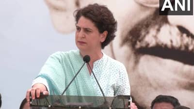 पंतप्रधान मोदी गर्विष्ठ, अहंकारी राजाला जनताच उत्तर देईल; प्रियंका गांधी गरजल्या