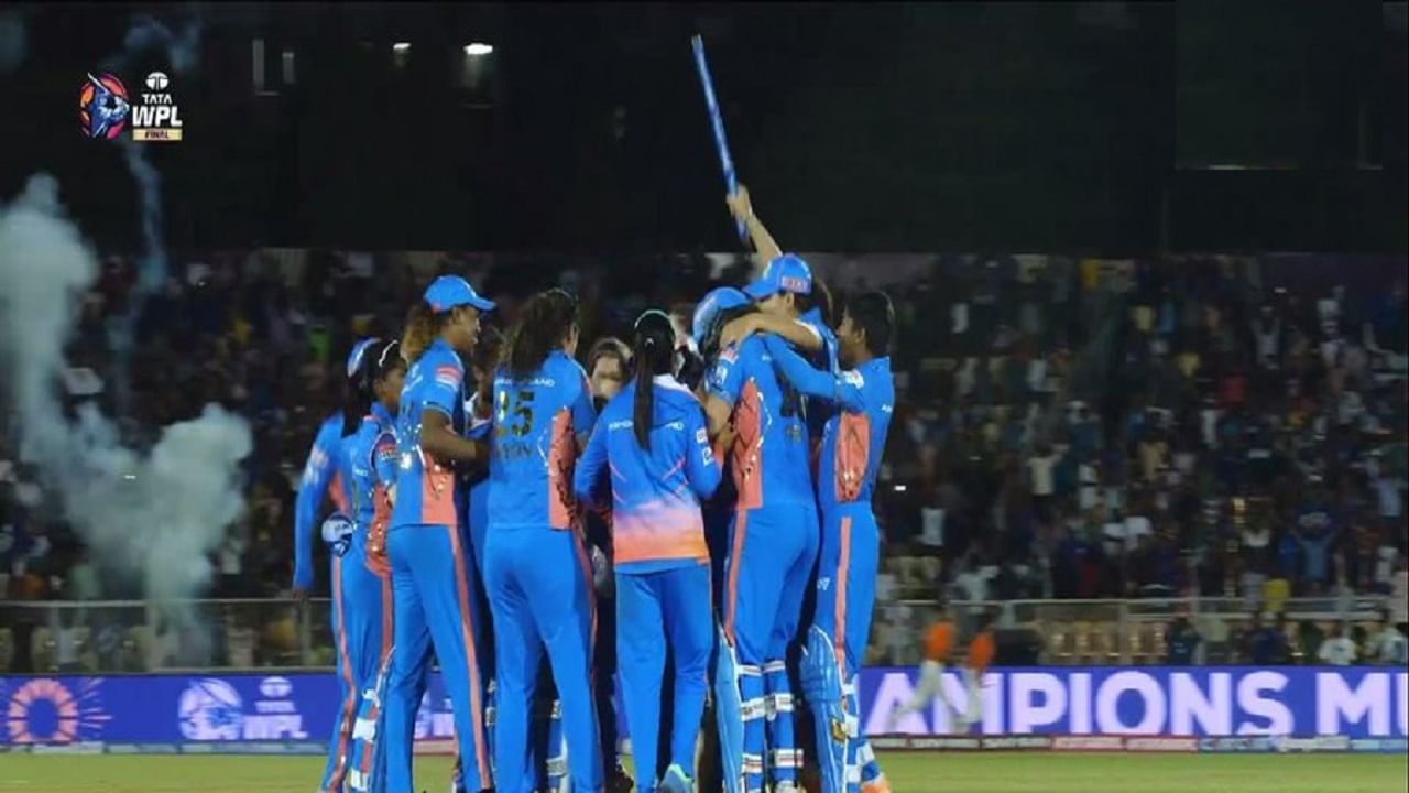 WPL Final 2023 | मुंबई इंडियन्स वूम्सन चॅम्पियन, दिल्लीवर 7 विकेट्सने शानदार विजय