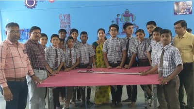 अंधारल्या वाटेवर, उजेड थोडा पेरूया... आदिवासी भागातील मुलांचं होतंय जोरदार कौतुक, काय आहे कारण?