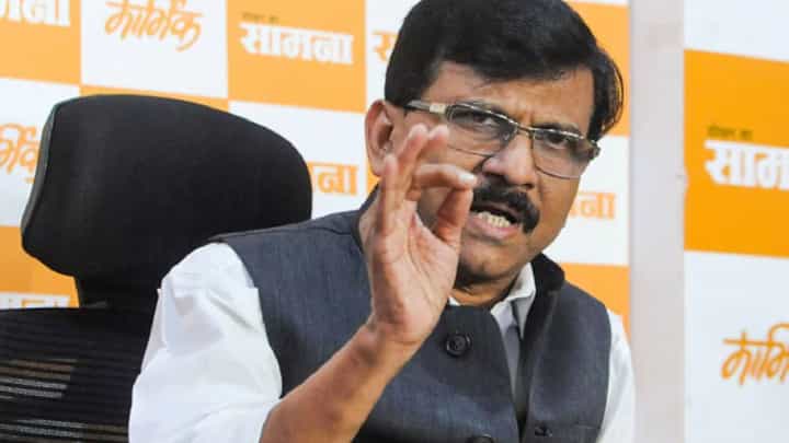 स्वातंत्र्यवीर सावरकर आज असते तर..., संजय राऊत यांचा भाजपवर घणाघात स्वातंत्र्यवीर सावरकर आज असते तर..., संजय राऊत यांचा भाजपवर घणाघात