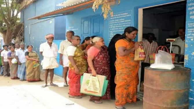 मोफत रेशन घेणाऱ्या लोकांसाठी मोठी बातमी, १ एप्रिलनंतर मोठा बदल