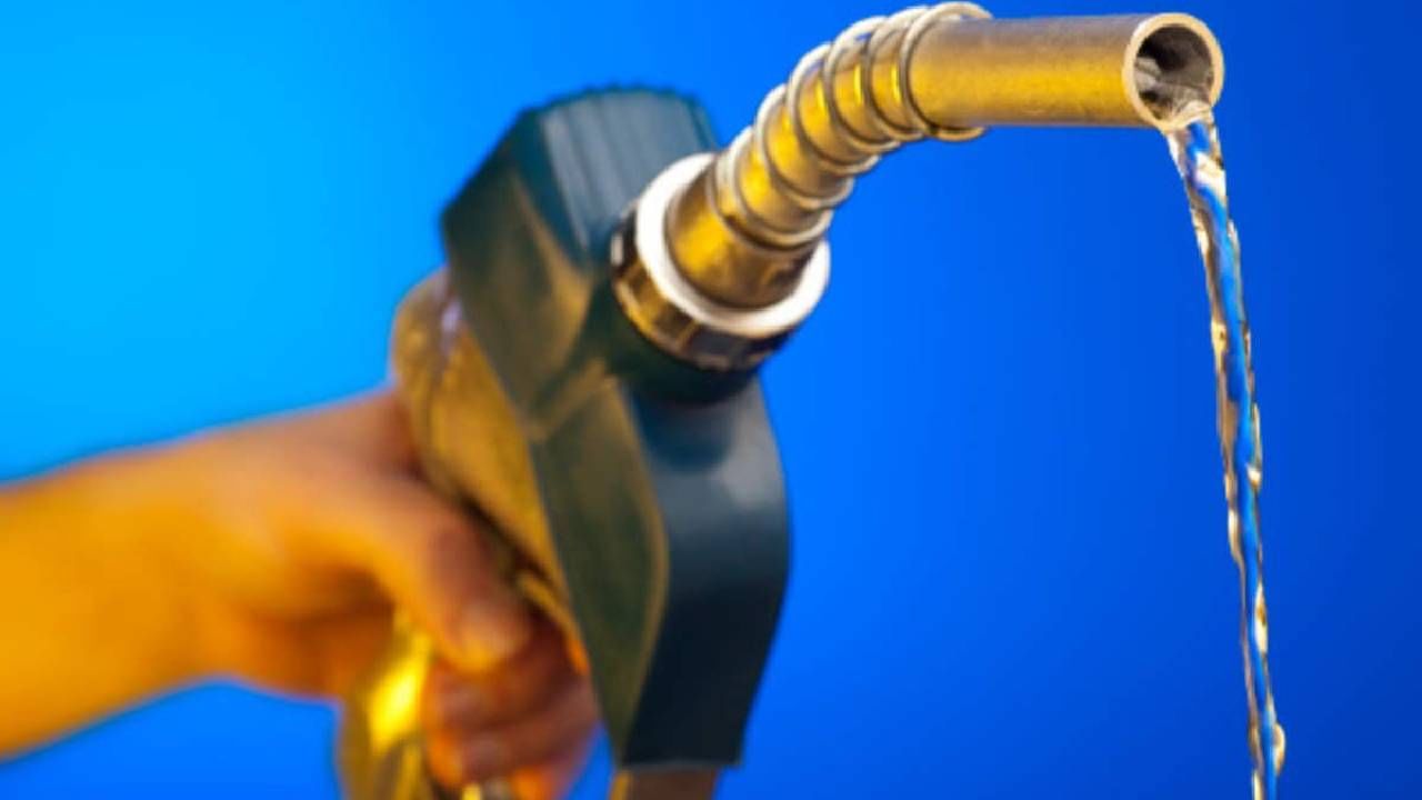 Petrol Diesel Price Today : कच्चा तेलाची पुन्हा एकदा उसळी, एका SMS वर आजचा पेट्रोल-डिझेलचा भाव