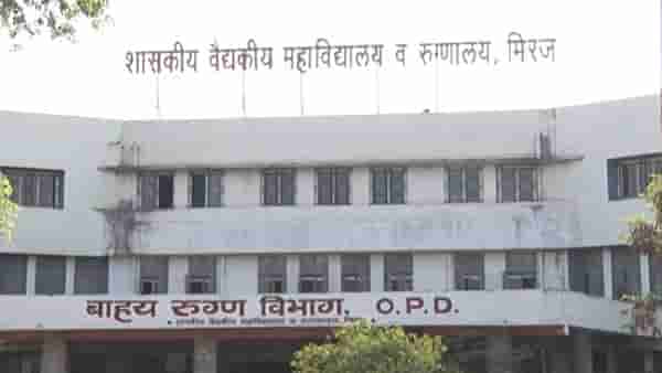 रुग्णाला मृत घोषित केले म्हणून डॉक्टरला मारहाण, डॉक्टरला किरकोळ जखमी