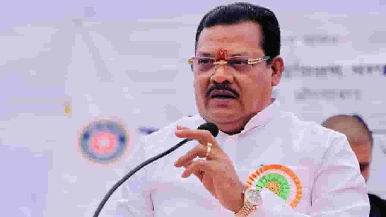 संजय शिरसाट, मुंबईत 72 व्या मजल्यावर कुणासाठी फ्लॅट घेतला?; राष्ट्रवादीच्या महिला नेत्याचा सवाल