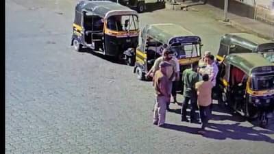 डोंबिवलीत रिक्षाचालकाची मुजोरी, प्रवाशाला लाकडी दांडक्याने मारहाण; घटना सीसीटीव्हीत कैद