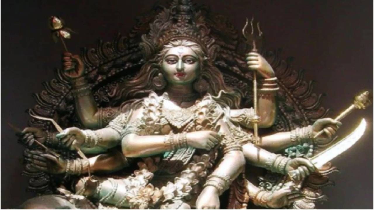 Durga Ashtami 2023 : उद्या महाअष्टमीला करा देवी महागौरीची पुजा, काय आहे देवीचे महत्त्व आणि पुजा विधी