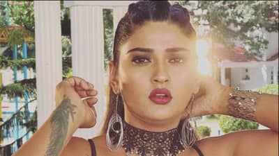 त्या रात्री काय घडलं? अभिनेत्रीच्या मृत्यूपूर्वी तिच्या रुममध्ये आलेली व्यक्ती कोण?, 17 मिनिटे थांबून त्याने काय केलं?; गूढ वाढलं