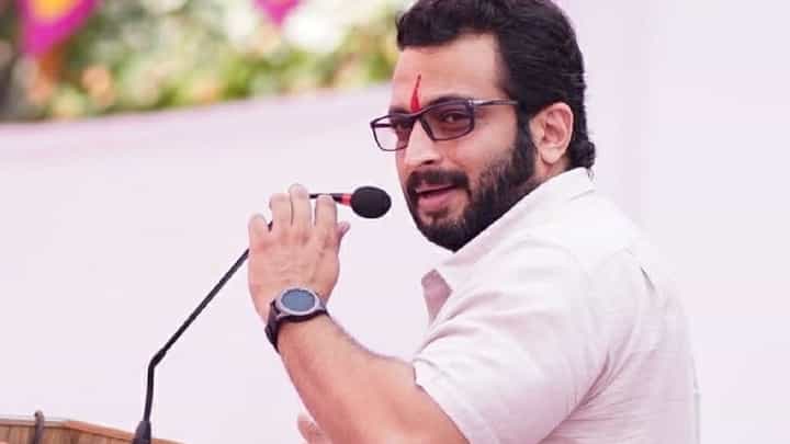 नाराजीच्या सुरावर खासदार डॉ.अमोल कोल्हे यांचं उत्तर; म्हणाले मी नाराज... नाराजीच्या सुरावर खासदार डॉ.अमोल कोल्हे यांचं उत्तर; म्हणाले मी नाराज...